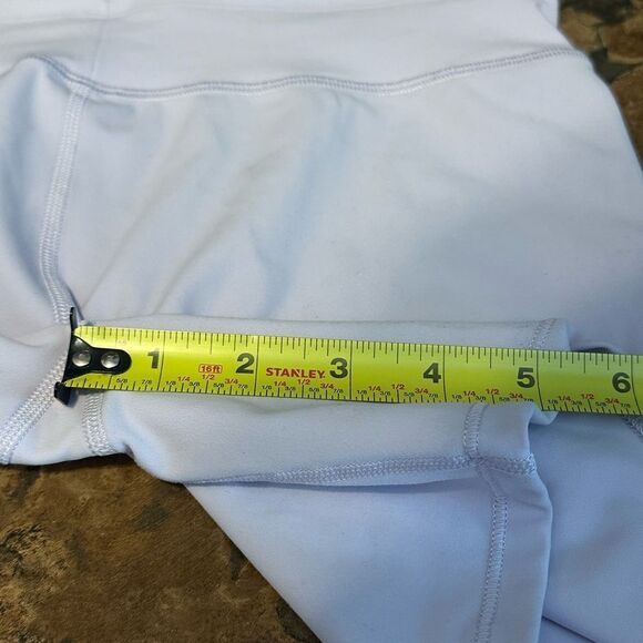 VUORI Daily Bike Short in Opal Lilac Size Small - Picture 6 of 9